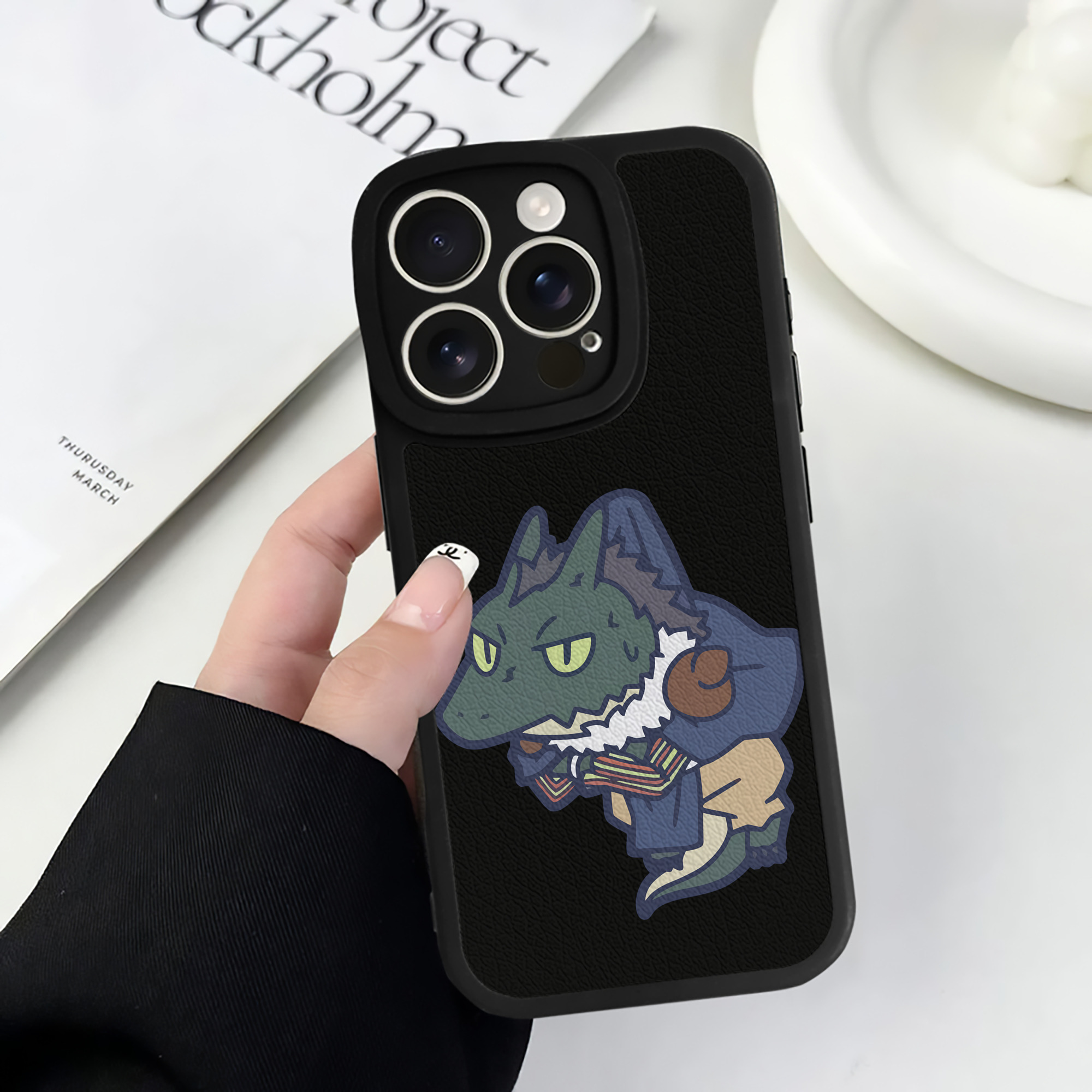 （画像用） 転スラ Regarding Reincarnated to Slime 【iPhone 16シリーズ対応】シリコンスマホケース（レザー調） 材質：シリコン